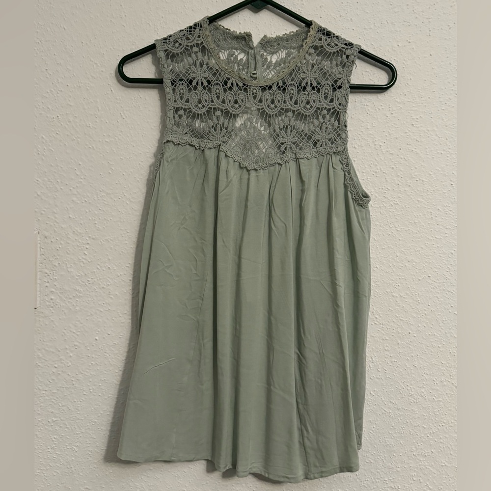 Green baby doll top tank fit brand new